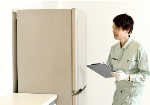 大型冷蔵庫の吊り上げ作業